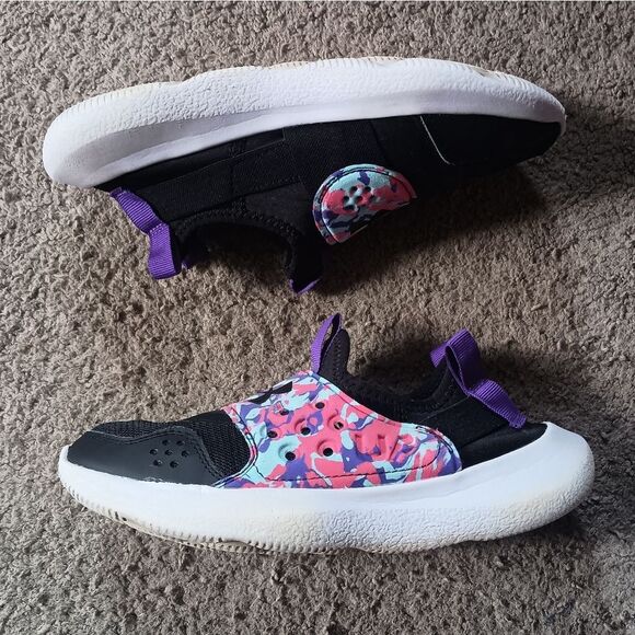 Under Armour Girls UA Runplay Camo Running Sneakers Size 4.5 PRE-OWNED - Picture 2 of 6